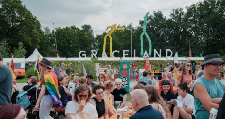 Graceland: zonder druk oefenen in verbinding, feestvieren en heiligheid 1