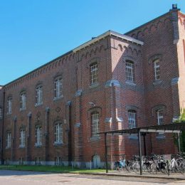 Studenten laten zich twee dagen opsluiten in gesloten detentiecentrum