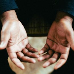 ‘Iemand wacht op mij’ 