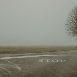 Stilstaan is achteruitgaan?