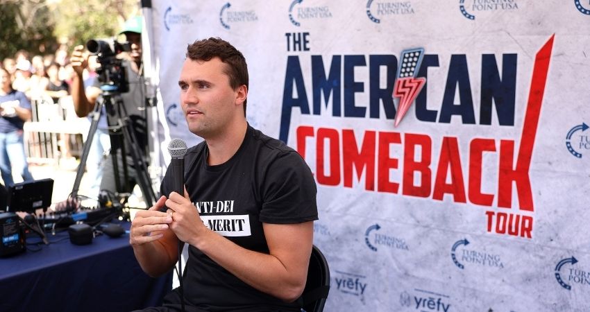 Wat horen zwarte katholieken wanneer kerkleiders Charlie Kirk prijzen?